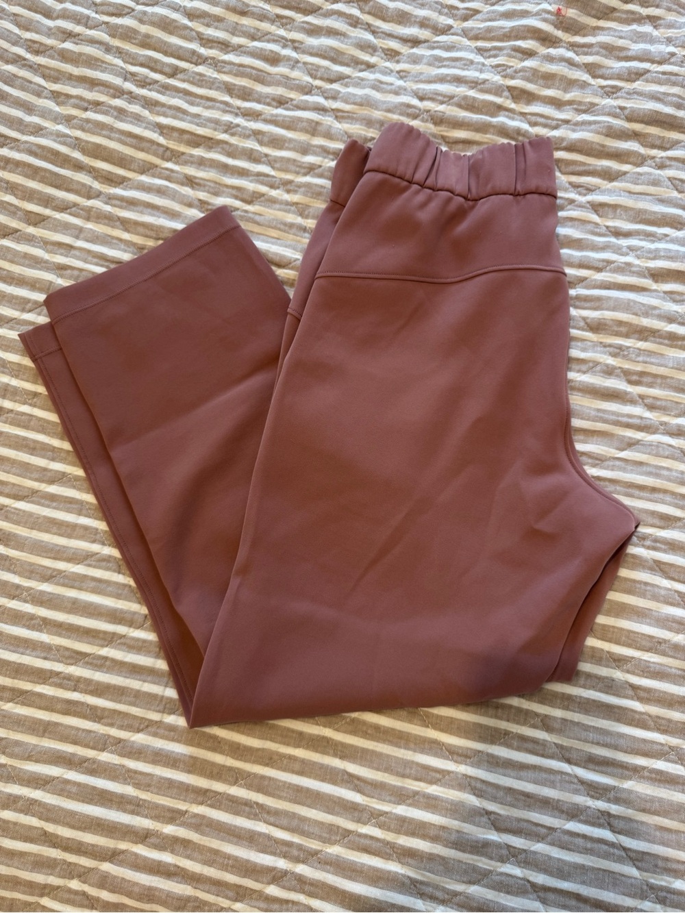 Lululemon On The Fly Crop Woven 23” Pants